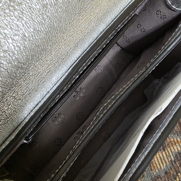 !!2PCS!! Tory Burch Metallic Silver Crossbody Bag & Card Case - Picture 8 of 11